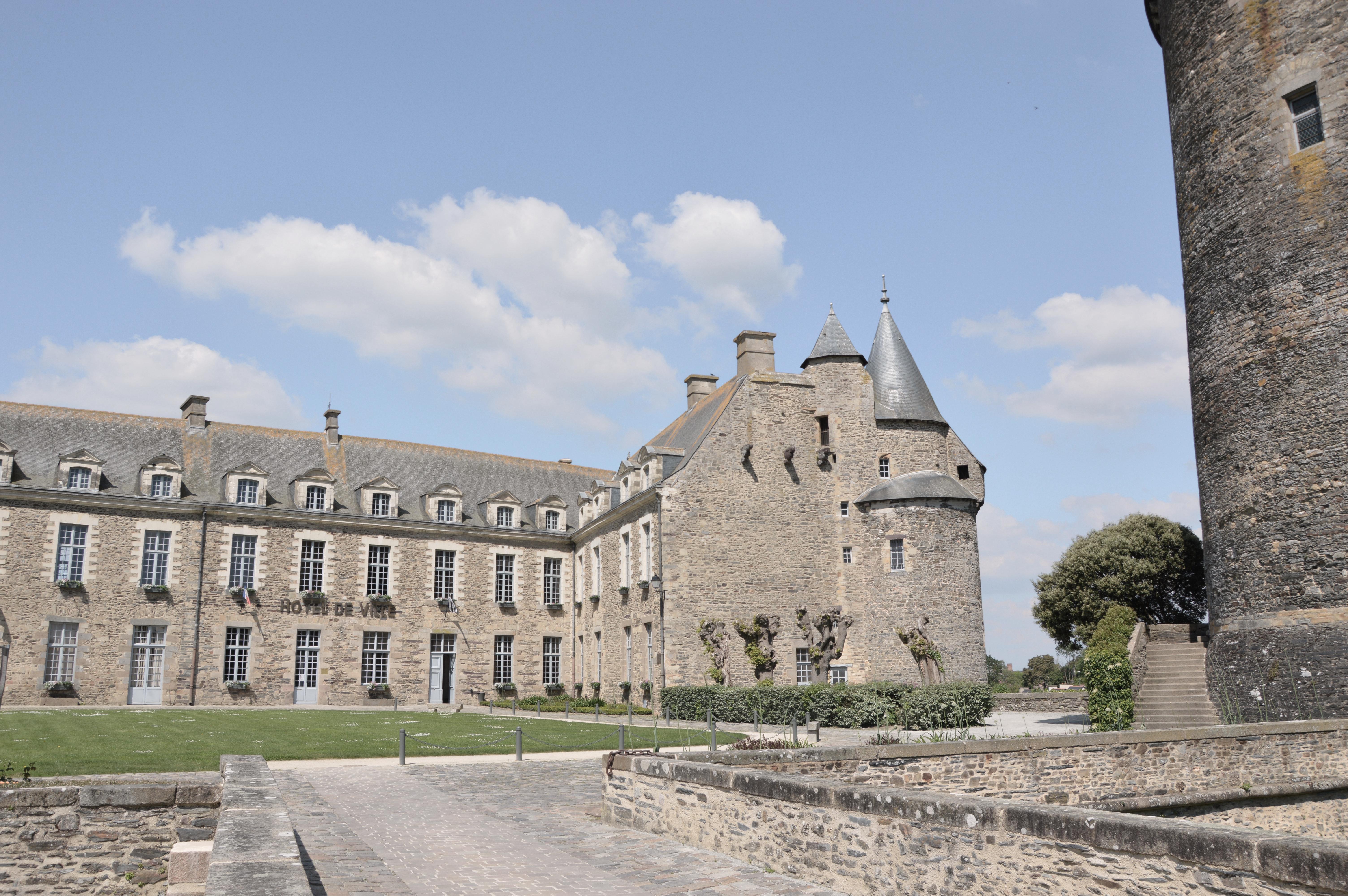 Châteaugiron