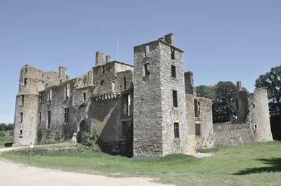 Lassay-les-Chateaux