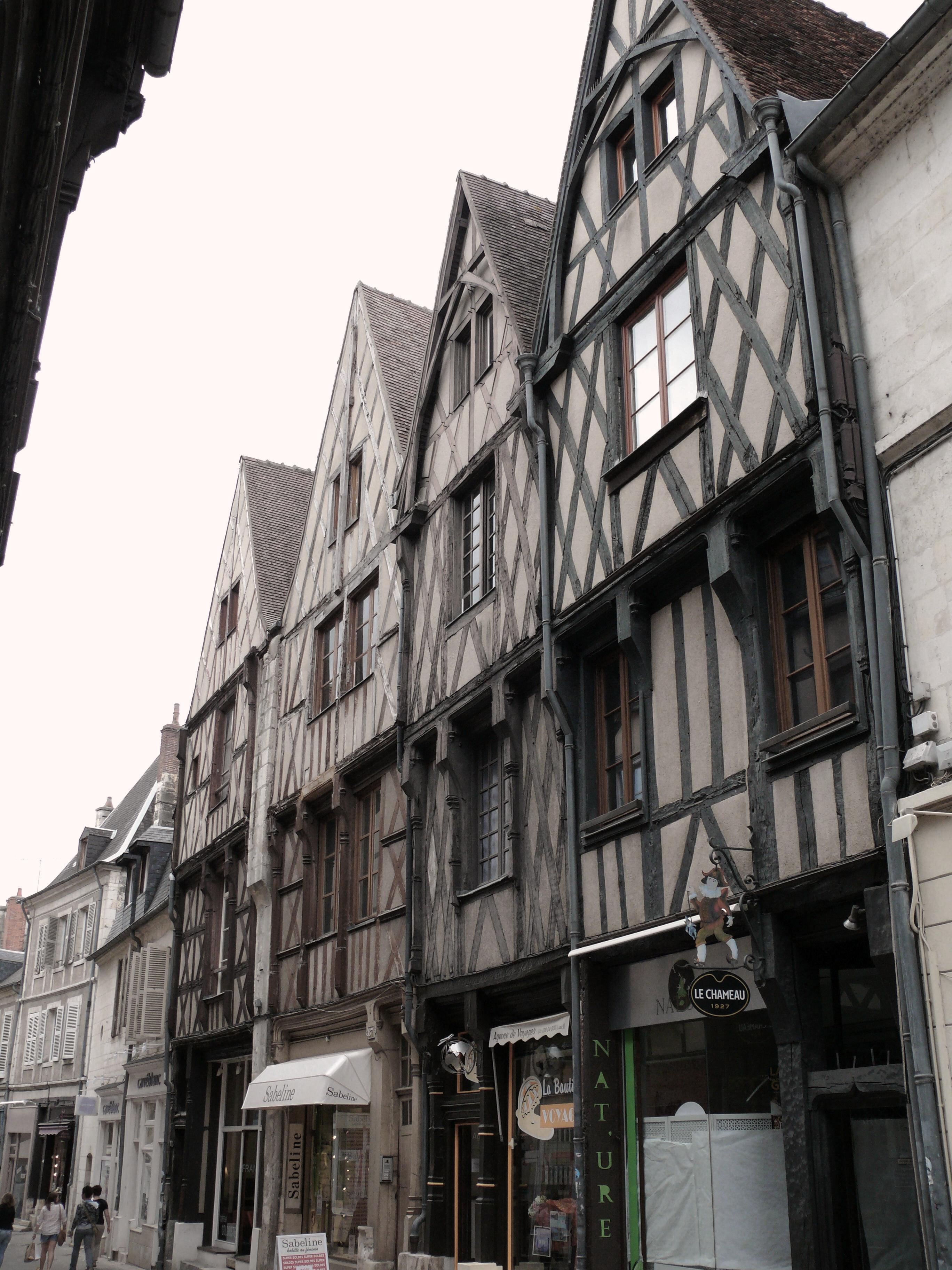 Mirebeau