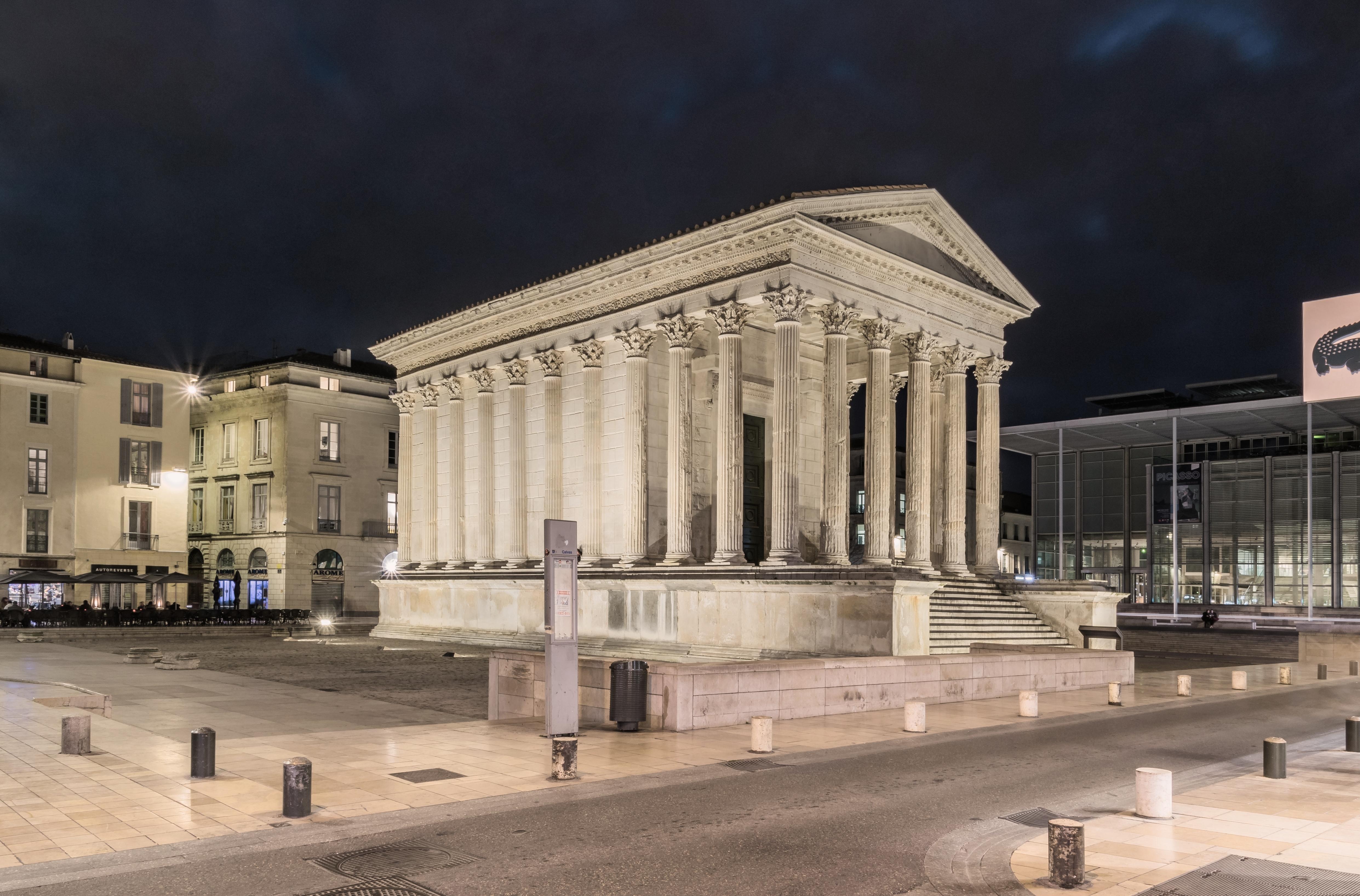Nîmes